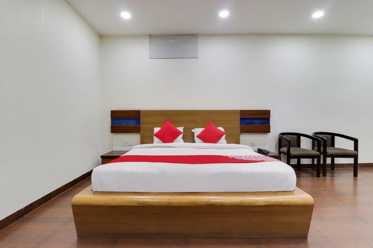 Oyo 43936 Hotel Rajputana Palace Farrukhabad Camera foto