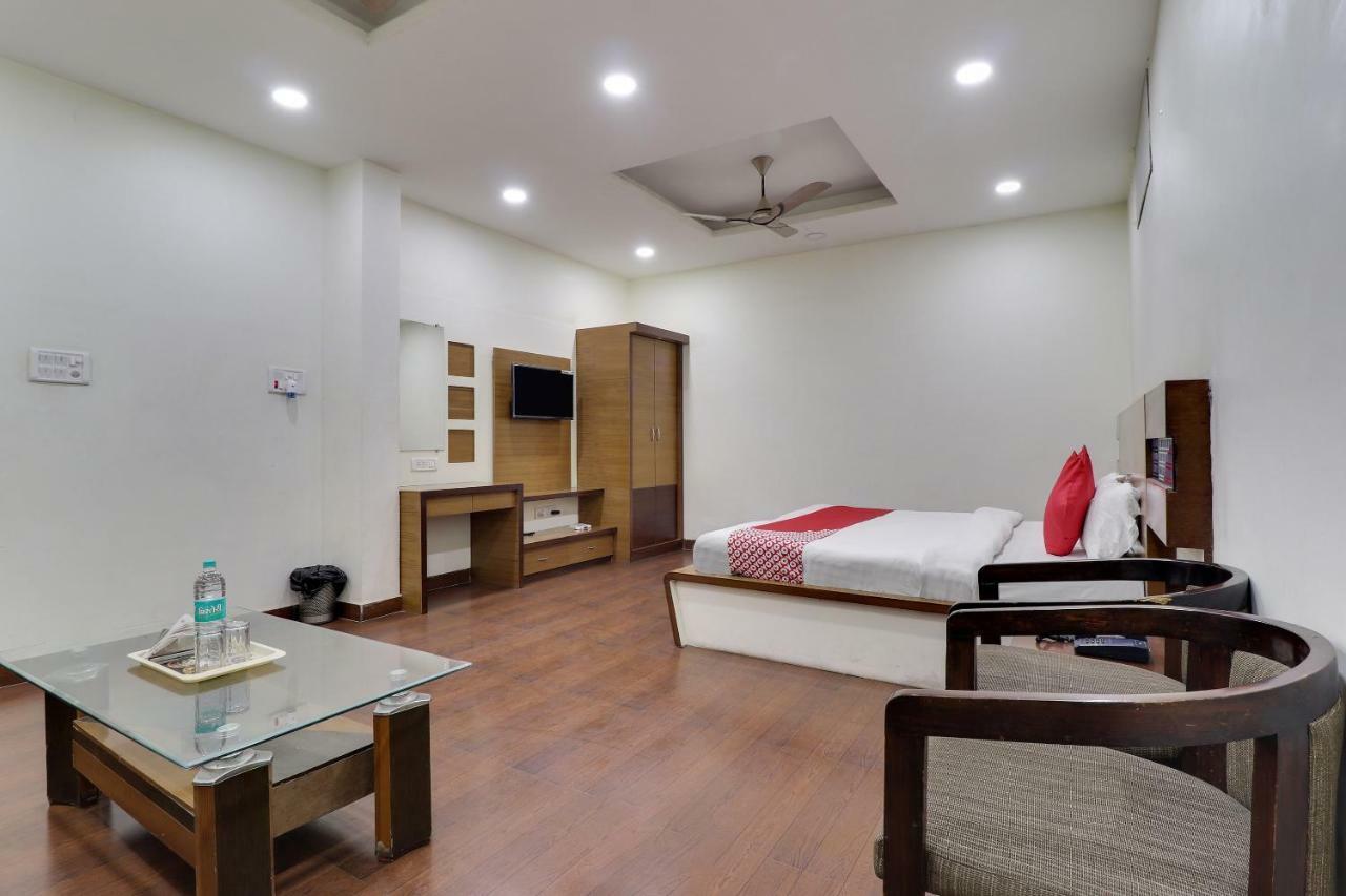 Oyo 43936 Hotel Rajputana Palace Farrukhabad Camera foto
