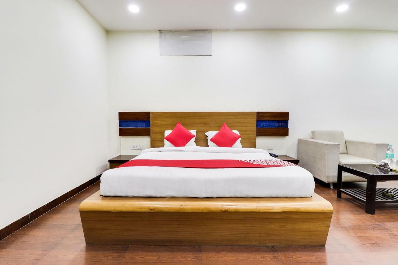 Oyo 43936 Hotel Rajputana Palace Farrukhabad Camera foto