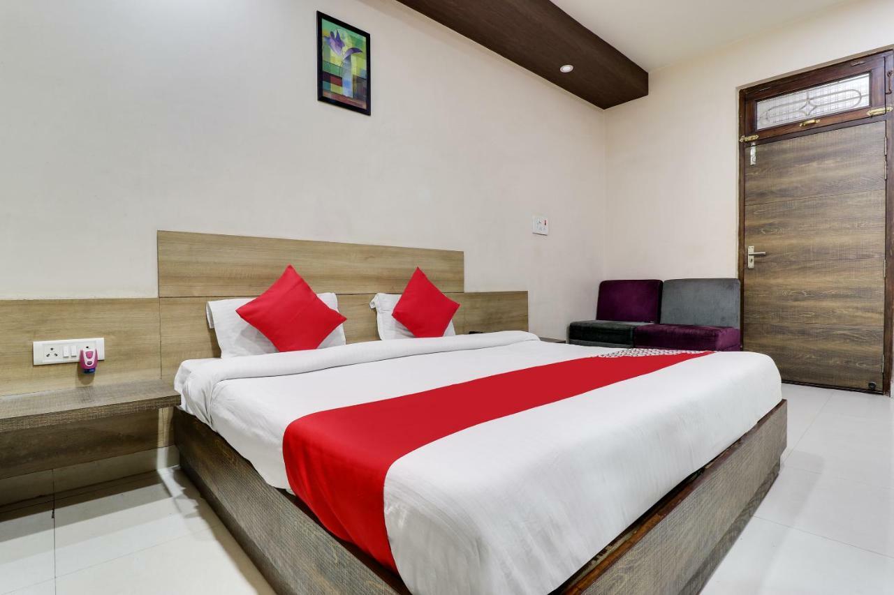 Oyo 43936 Hotel Rajputana Palace Farrukhabad Esterno foto